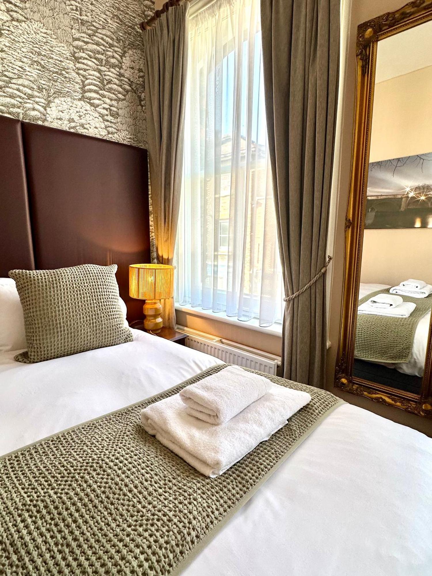 The Red Cow - Guest House Річмонд Екстер'єр фото