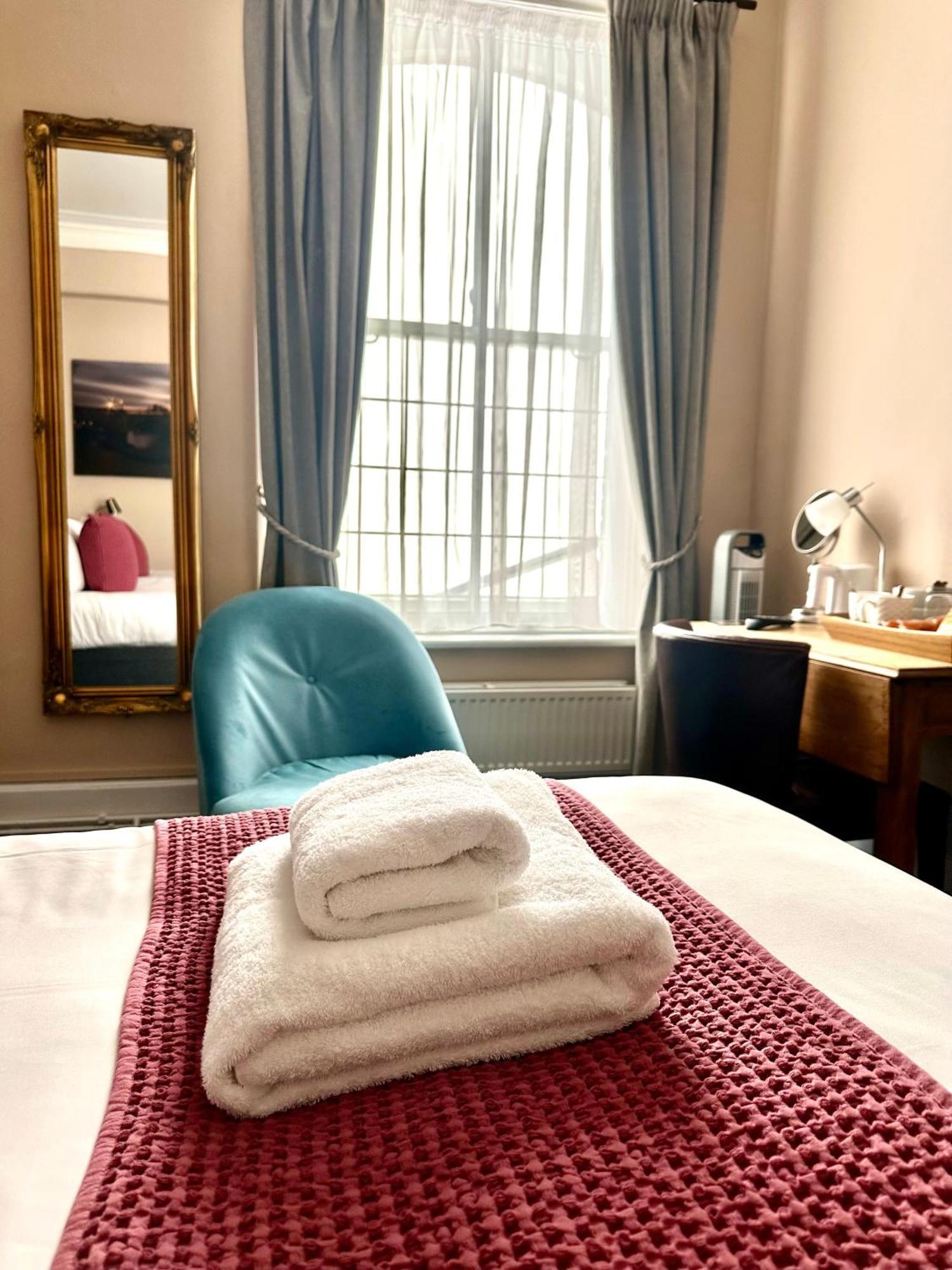 The Red Cow - Guest House Річмонд Екстер'єр фото